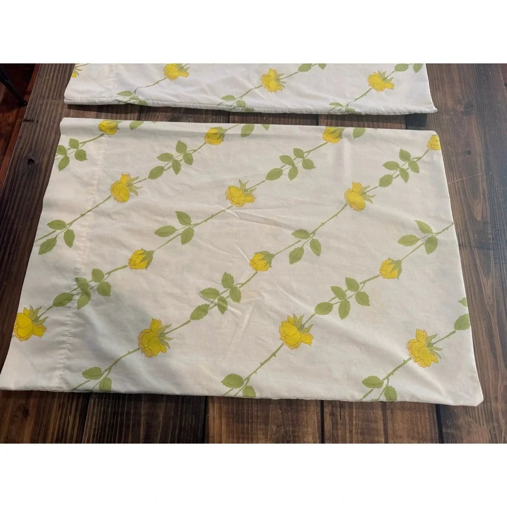 Vintage Yellow Roses Pillowcases Pair Standard Cotton Blend Floral Garden‎